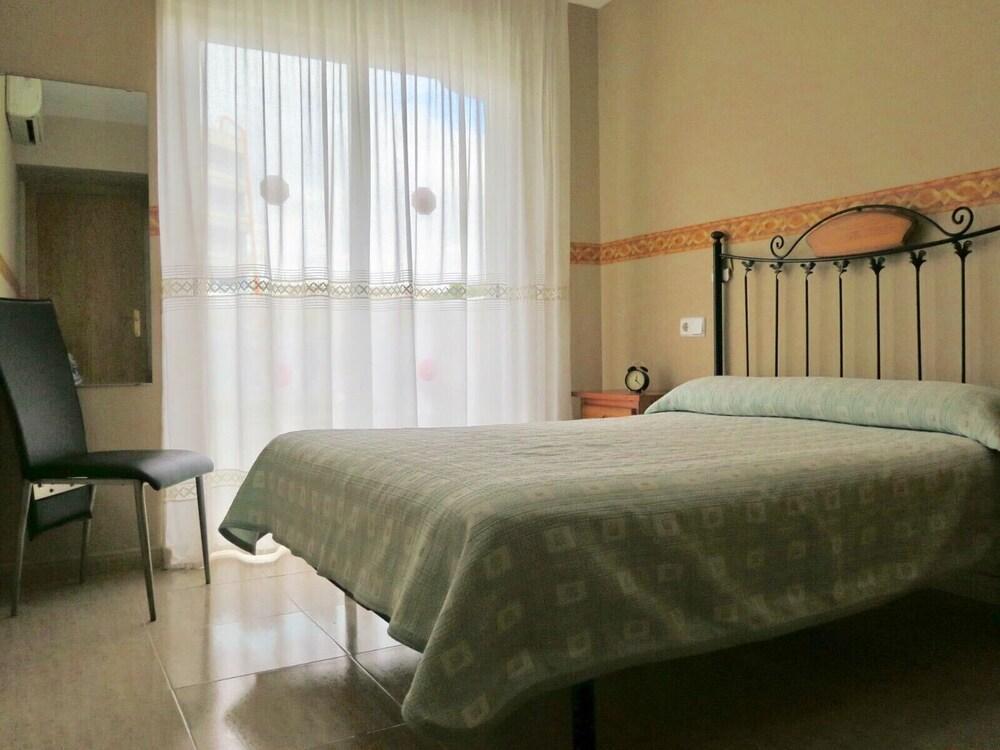 Costa Daurada Apartaments - Larimar 萨洛 外观 照片